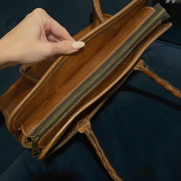 Patricia Nash brown leather shoulder bag - Picture 5 of 6